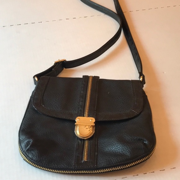 Kenneth Cole Reaction Handbags - Kenneth Cole hand bag